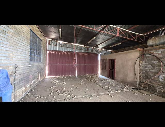 185M² WAREHOUSE TO LET IN DENNYDALE